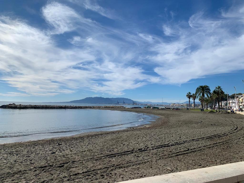 Pedregalejo Beach House Малага Экстерьер фото