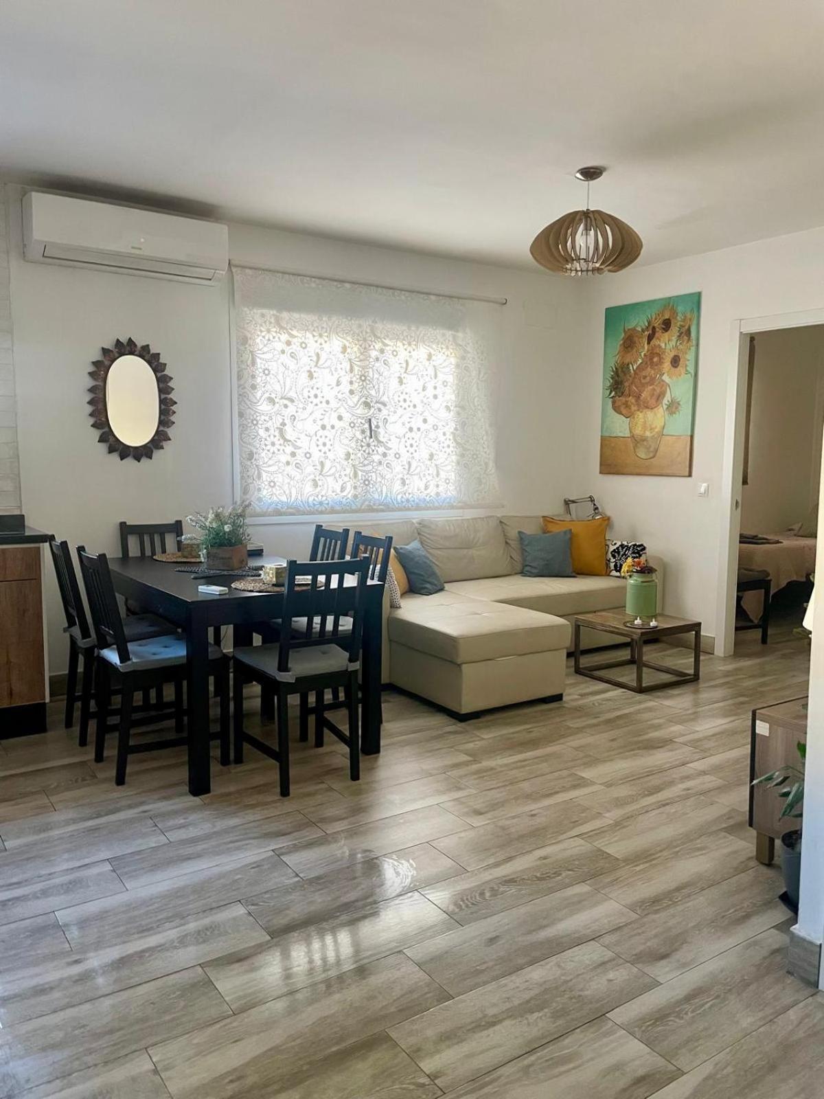 Pedregalejo Beach House Малага Экстерьер фото